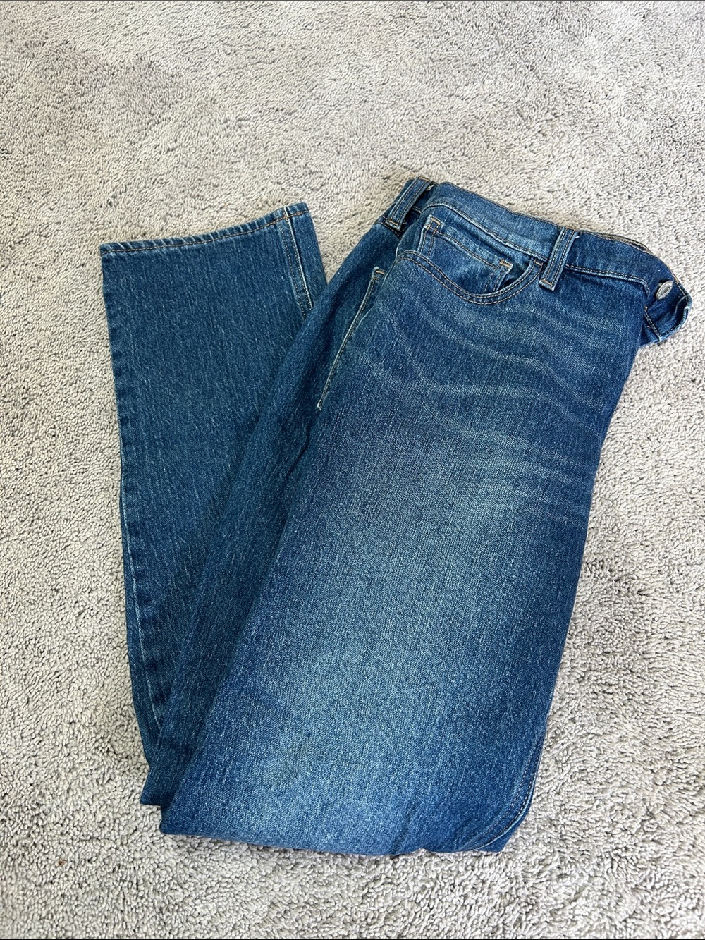 Old Navy Women's Mid-rise Wow Boyfriend Jeans in Blue Wash